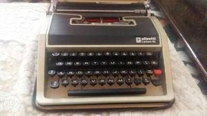 Typewriter Ellvetti, Germany. Excellent condition.