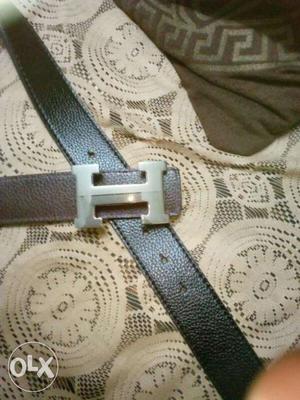 2 coloured sided Hermes belts