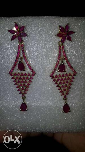An amazing pair of earings all ready to give u an