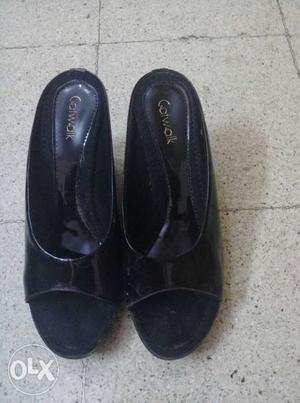 Catwalk black platform heels,size 7,not new