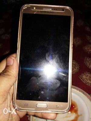 It is j7 4g gold very good phone In good