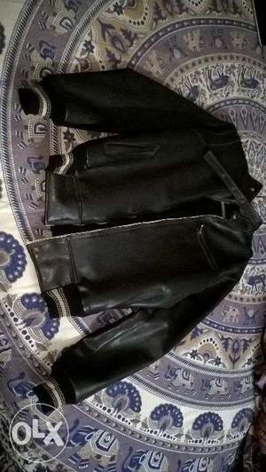Leather Jacket,full sleeve,black colour, front