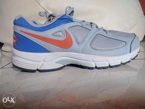 Nike Air running/gym shoes (size 9)