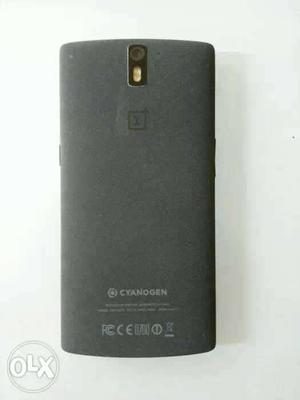One plus one, 3gb, 64 gb smartphone in new condition