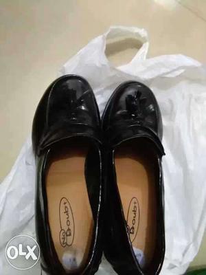 Pair Of Black Leather Doub Oxford Shoes For Womens