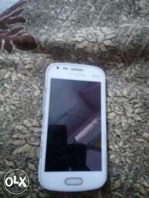 Samsungs dous in neat condition