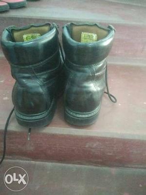 Steel Toe, Black Colour, Size 10. Still in good condition.