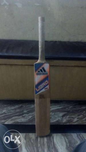 This is a leather bat only 2week ago