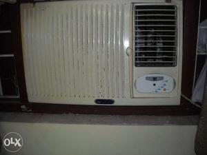 Air Condistioner.