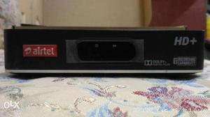 Airtel set top box with remote in good condition