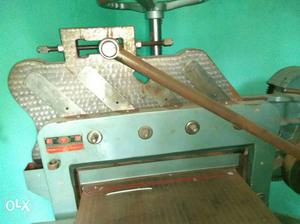 Automated A0 paper cutting machine