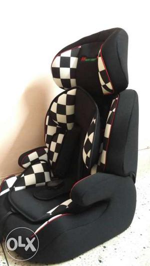 Baby Car Seat of Harry & Honey, It is unused. Check price at