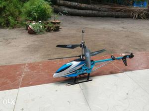 Blue And Gray Rc Copter