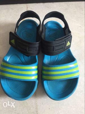 Kids Adidas Sandals size 13 k very good condition price