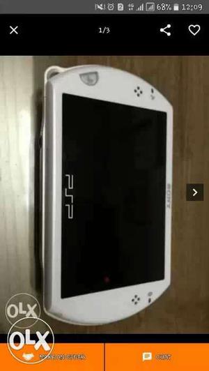 Psp go white color with game