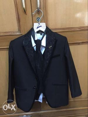Three peice suit for 4/5 years of boy, used once