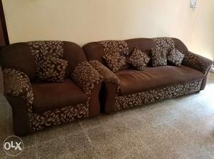 3+1+1 sofa in good condition, 3 years old. 6