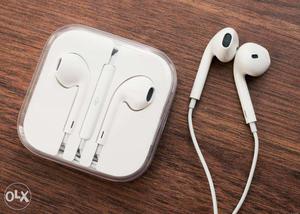 Apple Earpods with box to sell