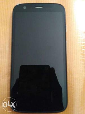 Good condition no charger only mobile moto g1