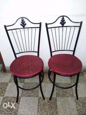 2 wrought iron chairs. Urgent sale