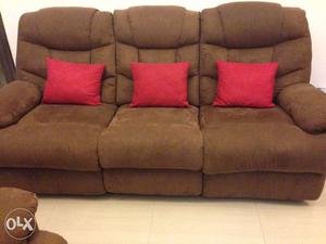 3+1+1 recliner sofa 6months old Excellent