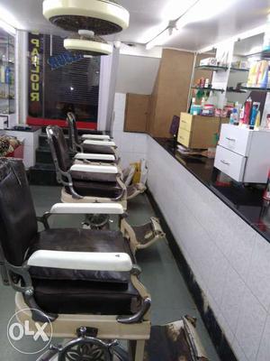 4 Barber / Salon chair