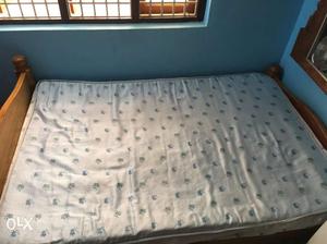 4x6 double bed in good condition