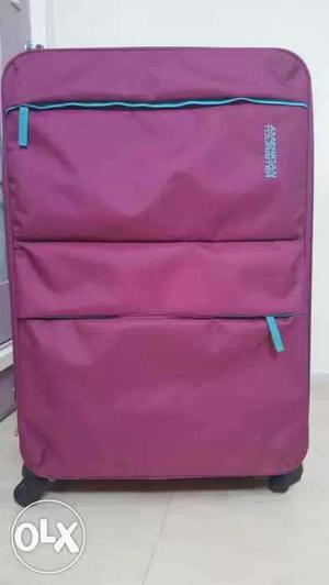 American tourister brand new 77 cm trolley bag (biggest