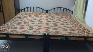 Black metal double bed in very good condition