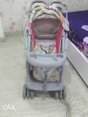 Branded baby pram,perfect condition