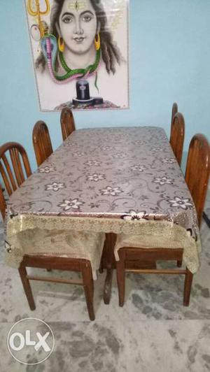 I want to sell my 6 setter wooden dinning table