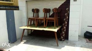 In good condition dining table 6 chair set