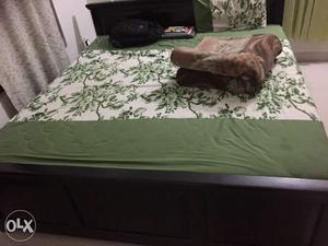 King size hard sheesham wood bed(buy back or 60%