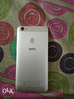 My new mobile set name le1s