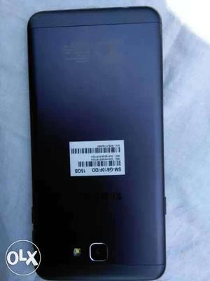 Samsung j7 prime colour black 2 months old