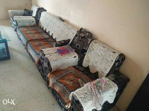 Sofa set with great desgin one month old HOME MADE AND GREAT