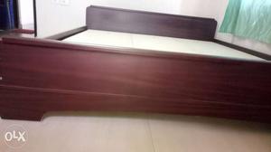 Stylespa Teek wood king size bed Superb condition