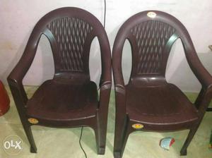 Two chair and one table in very good condition