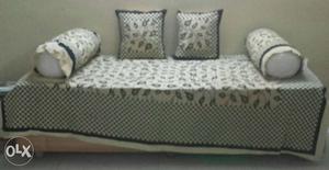 (Urgent Sale): Diwan Set with bed and pillows
