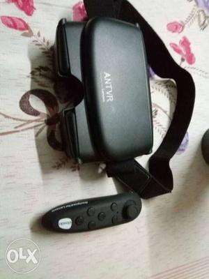 VR box with controller in perfect condition
