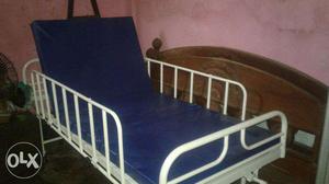 White Mechanical Bed (hospilal bed) 20 days age