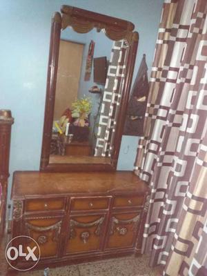 Wooden dressing table for sale only  rupess