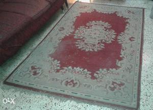 Woollen carpet - 7 ft. x 4 ft.