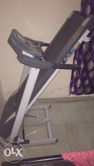 Automatic treadmill urgent sale