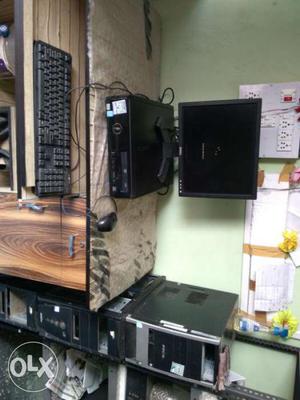 Dual core, 2gb ram, 160gb hdd, 15" monitor