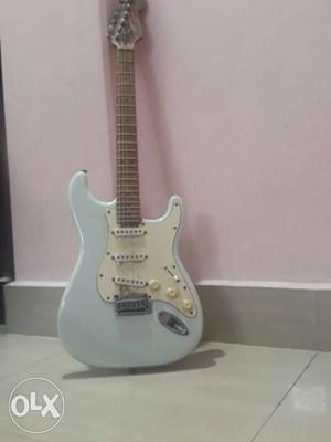 I want to sell my fender electric guitar,not used.price