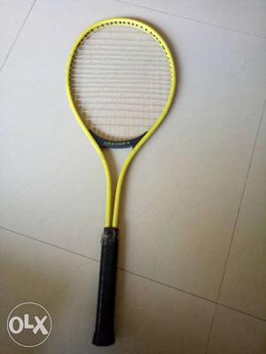 Tennis racket used 1 year... in good condition price