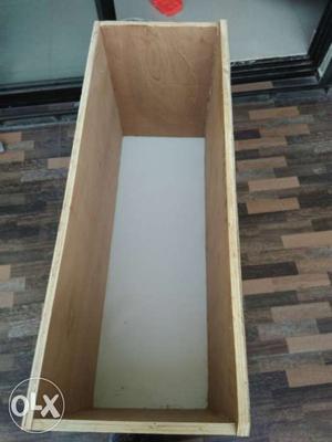 4 feet length wooden storage box in very good condition..