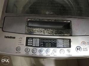5 years old washing machine in a good condition