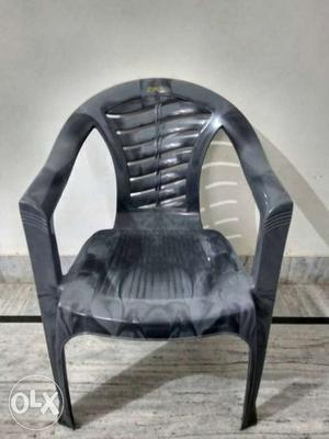 Black And Gray Plastic Lawn Chair 3 piece set